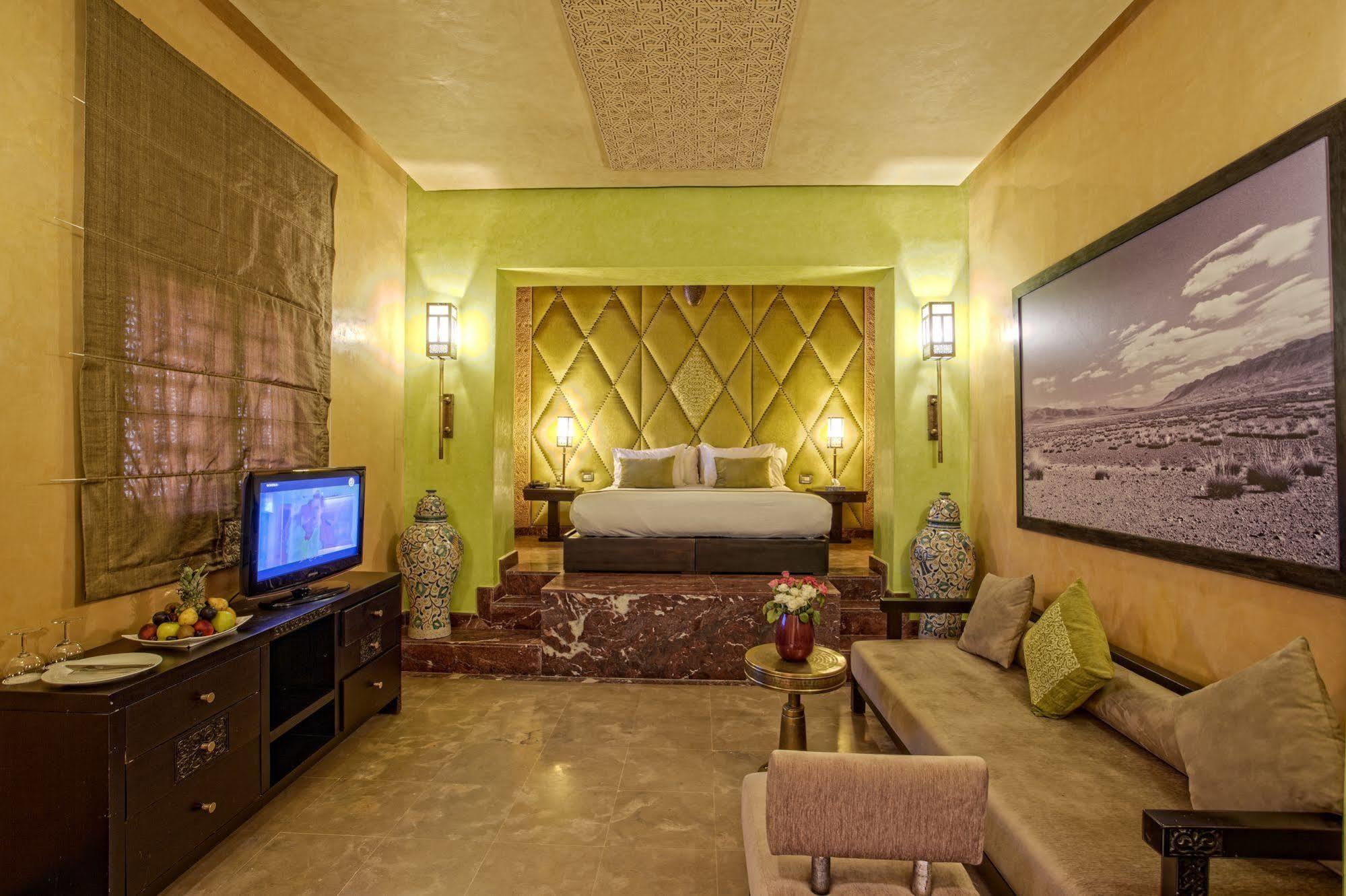 La Renaissance Hotel